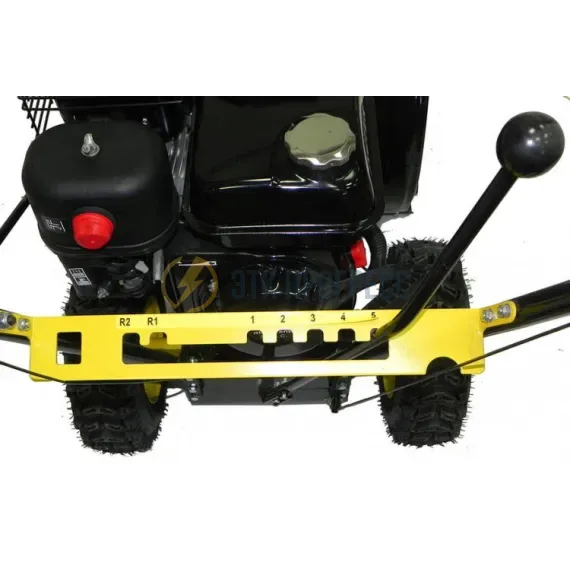 Снегоуборщик Huter SGC 4800E