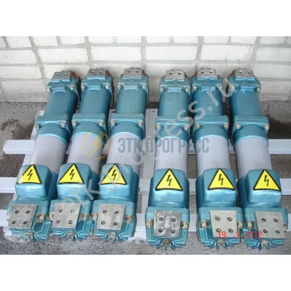 Полюс выключателя ВМП(Э)-10 1600А